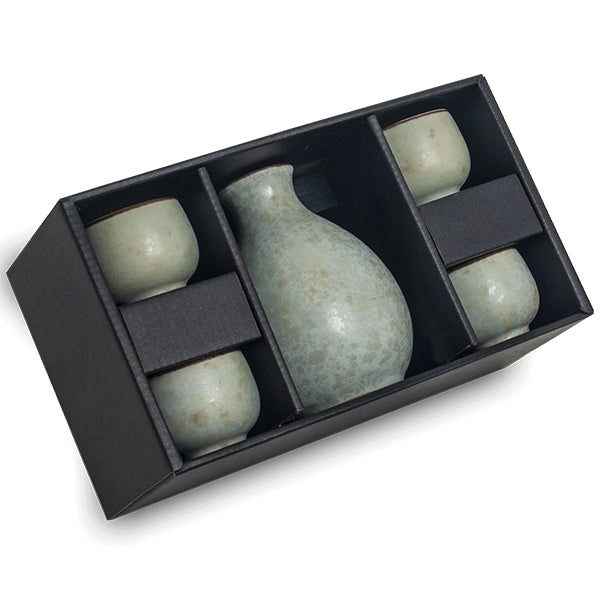 Set De Saké Umé - Bouteille + 4 Tasses à Saké | Moshi Moshi Paris