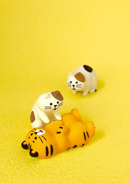 Mini Figurine Tiger, Lying