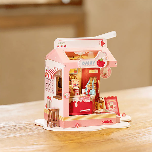 Rolife Strawberry Milk Box - Maison Miniature | Moshi Moshi Paris