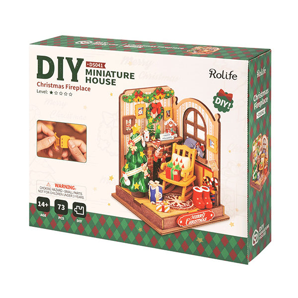 Rolife Christmas Fireplace - Maison Miniature | Moshi Moshi Paris