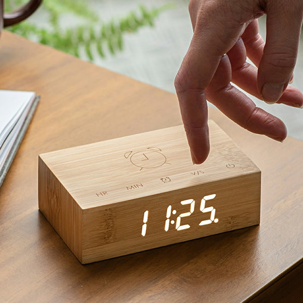 Reveil Flip Click Clock Gingko - Bois Bambou | Moshi Moshi Paris