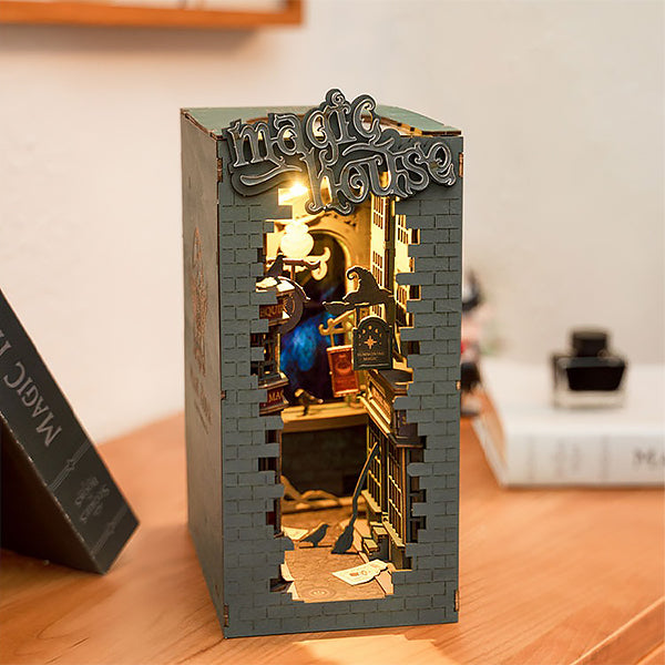 Rolife Magic House - DIY Book Nook | Moshi Moshi Paris