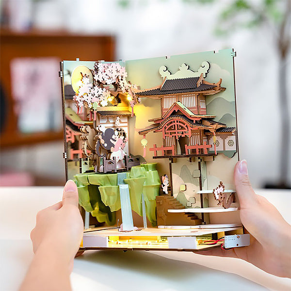 Rolife Falling Sakura - DIY Book Nook | Moshi Moshi Paris