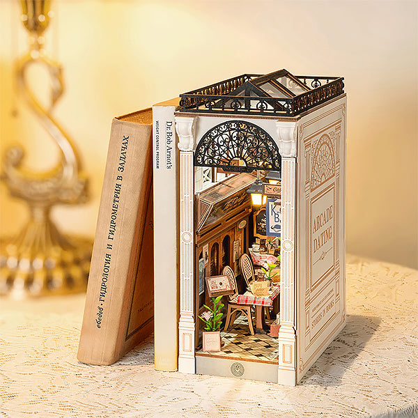 Rolife Arcade Dating - DIY Book Nook | Moshi Moshi Paris