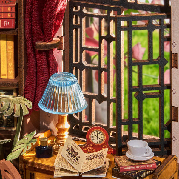 Rolife Silent Corner Study - Diy Book Nook | Moshi Moshi Paris