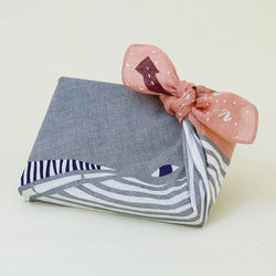 Furoshiki, tissu emballage cadeau, Kata Kata Baleine Rose | Moshi Moshi