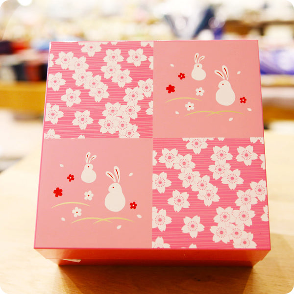 Bento box Carré Hanami - Nouvel An | Moshi Moshi Paris 1er